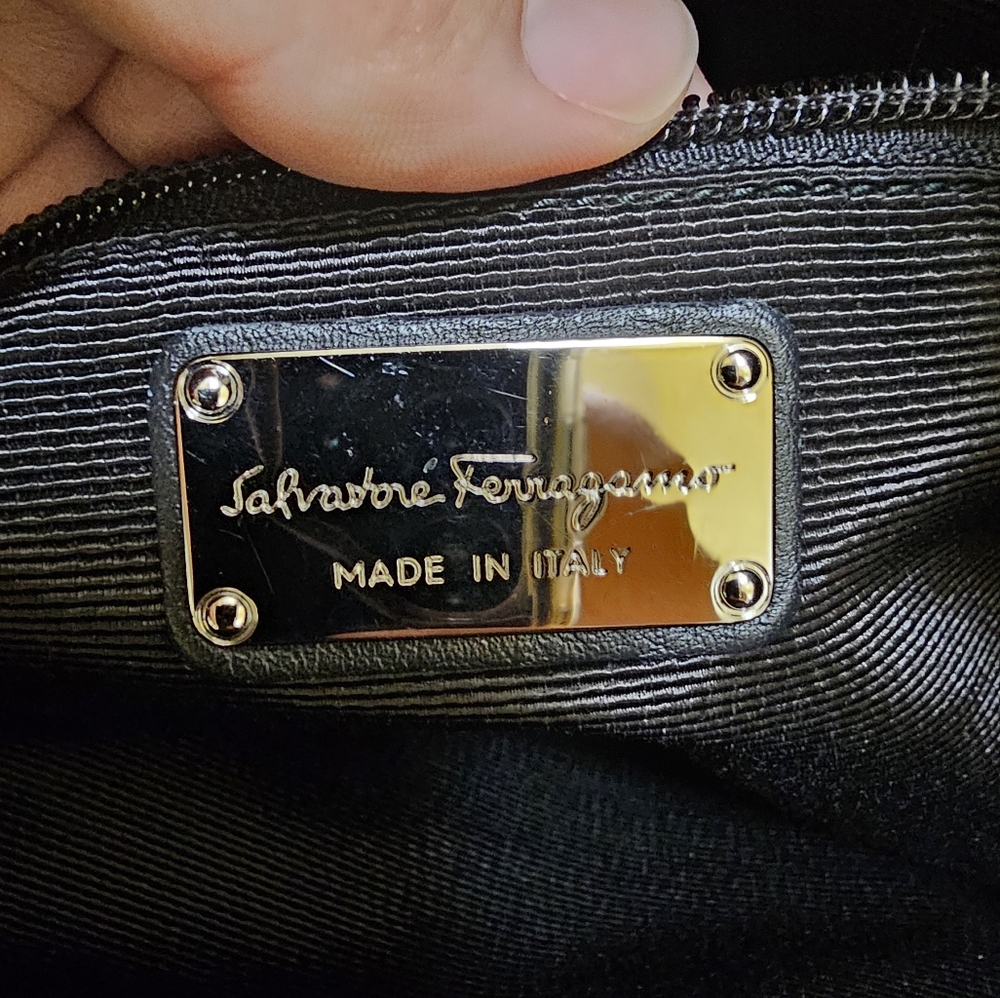 Salvatore Ferragamo Vara Tote Nylon with Leather Medium - Picture 5 of 16